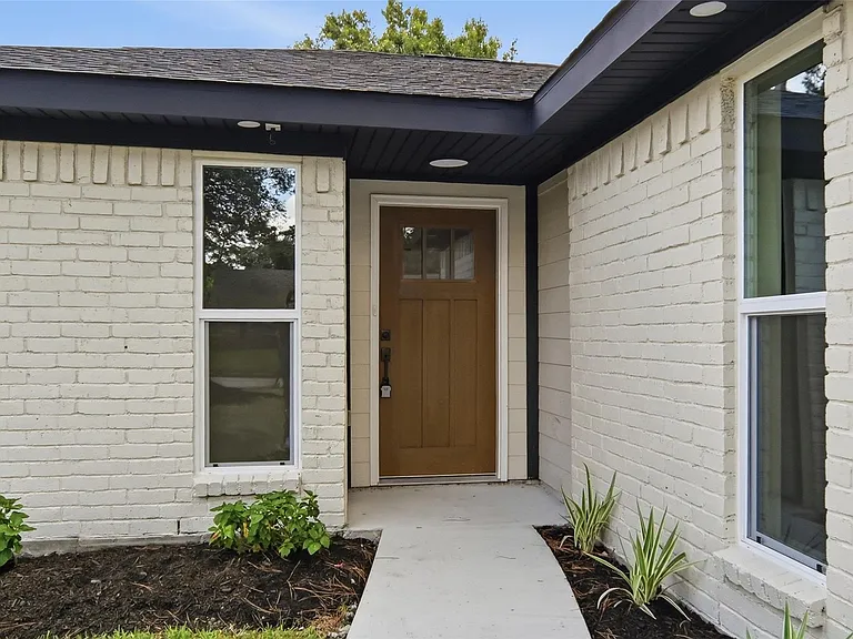 25402 Thistlewaite Ln — Photo 35