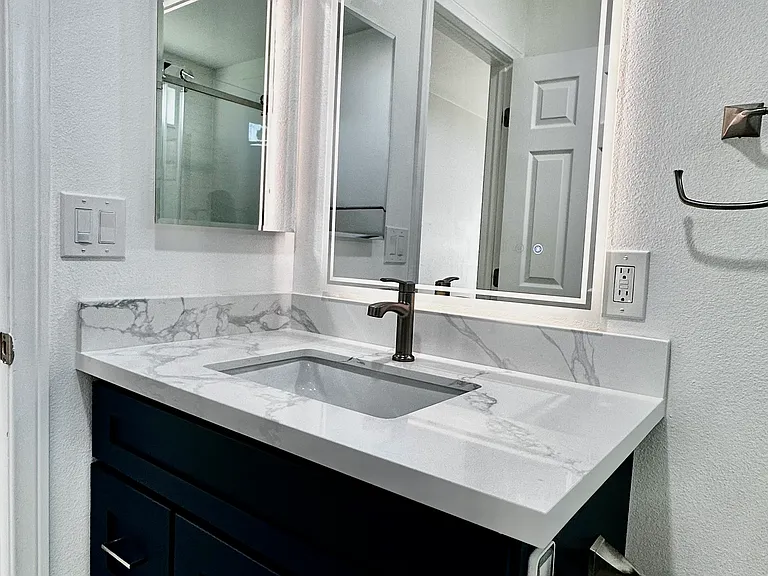 2602 1/2 W Borchard Ave — Photo 12