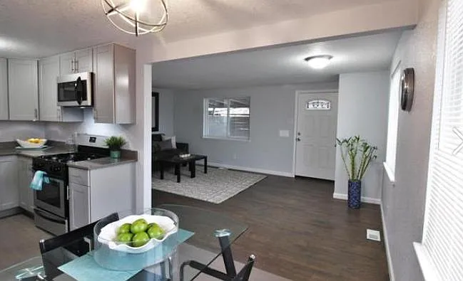 3195 W Alabama Pl — Photo 2
