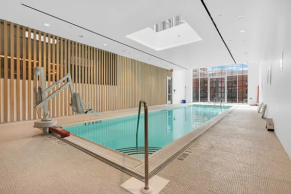 Rented by R New York | media 36