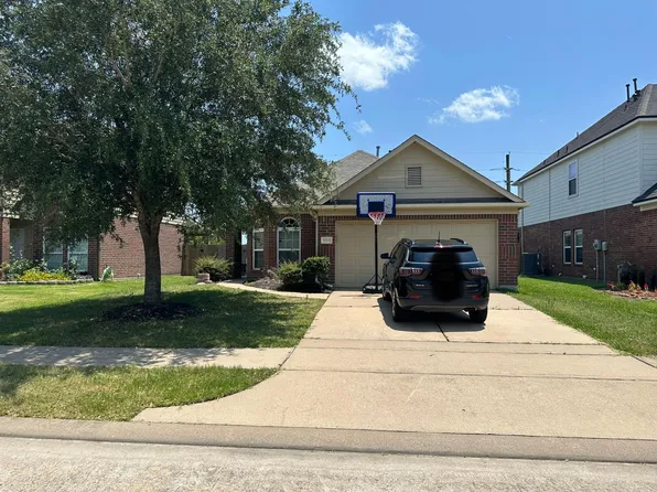 8715 Leadore Dr, Houston, TX 77040