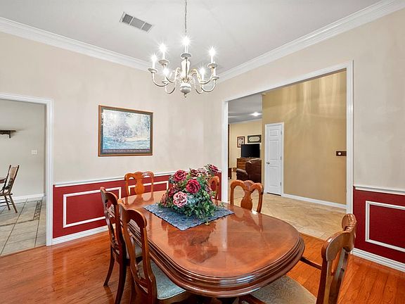 5th image of 11 Brookway Ct