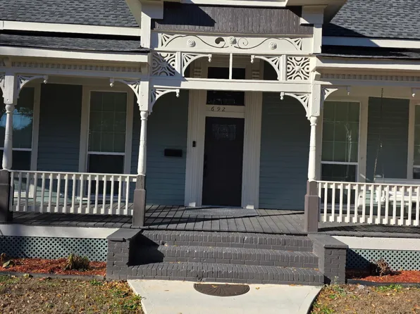 692 Center St, Macon, GA 31217