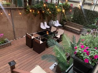 456 W 47th St, New York, NY 10036