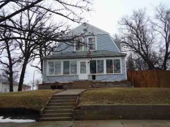 302 Oak St, Detroit Lakes, MN 56501