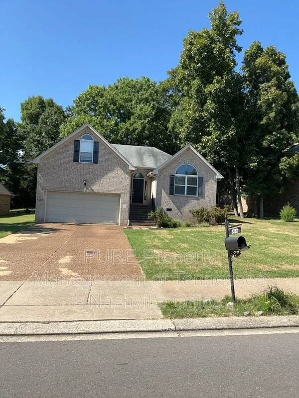 3 bed, 2.0 bath, 1776 sqft, $2,425 — Photo 1
