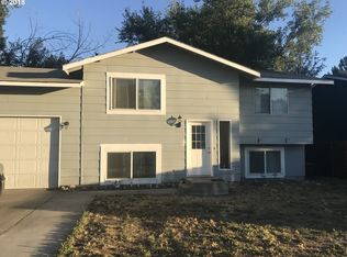 1255 W Ridgeway Ave, Hermiston, OR 97838