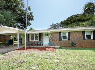 127 Pryor Dr, Mary Esther, FL 32569
