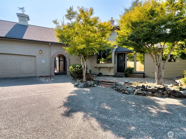 627 N Waugh Road, Mount Vernon, WA 98273