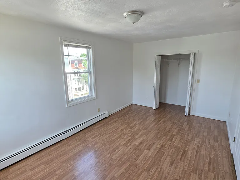 47 Courtland St 3rdFlr 2B/1B FreshPaint SSAppliances Laundry NOPets — Photo 8