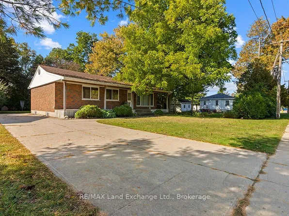 614 River St, Saugeen Shores, ON N0H 2C3