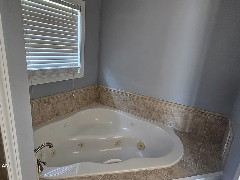 404 Corrine Ct — Photo 17