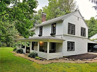 27 Maple Rd, Laughlintown, PA 15655