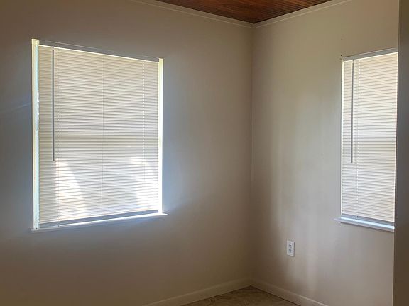 5th image of 720 Plateau Ave