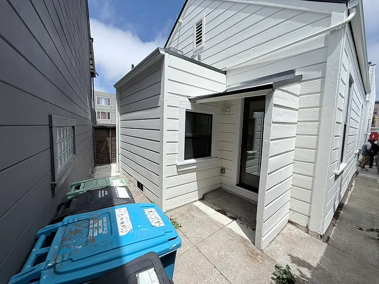 3774 Mission St — Photo 14