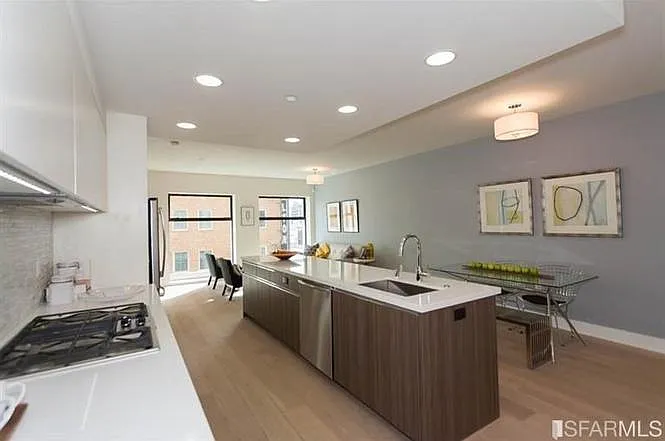1080 Sutter St #504 — Photo 1