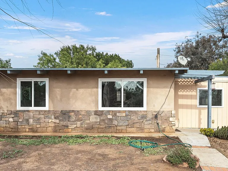 238 Cassou Rd — Photo 4