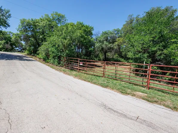 6912 Ireland Dr, Brownwood, TX 76801