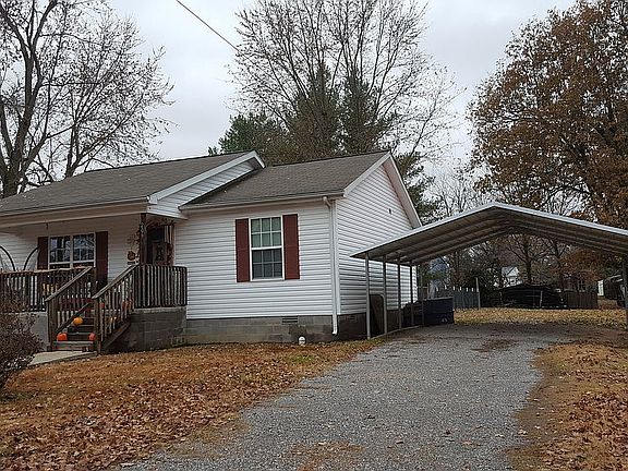 2nd image of 209 Chestnut St