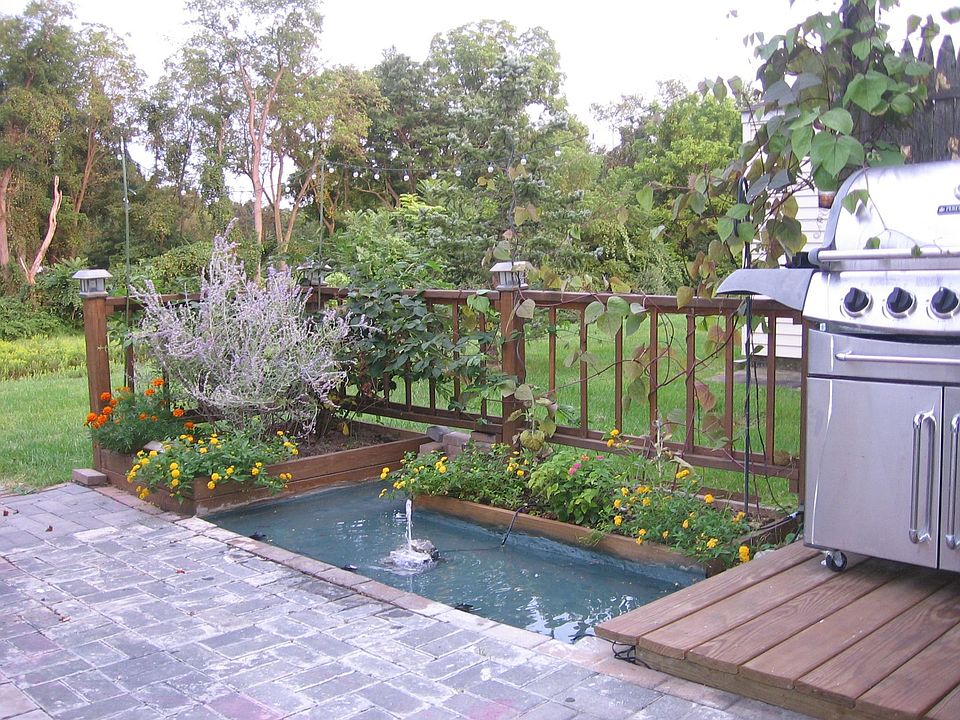 2nd image of 308 Carlyn Ct