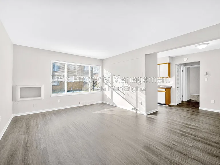 Cavalier Manor — Photo 42