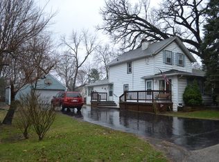 239 Fern Pl, Fox Lake, IL 60020