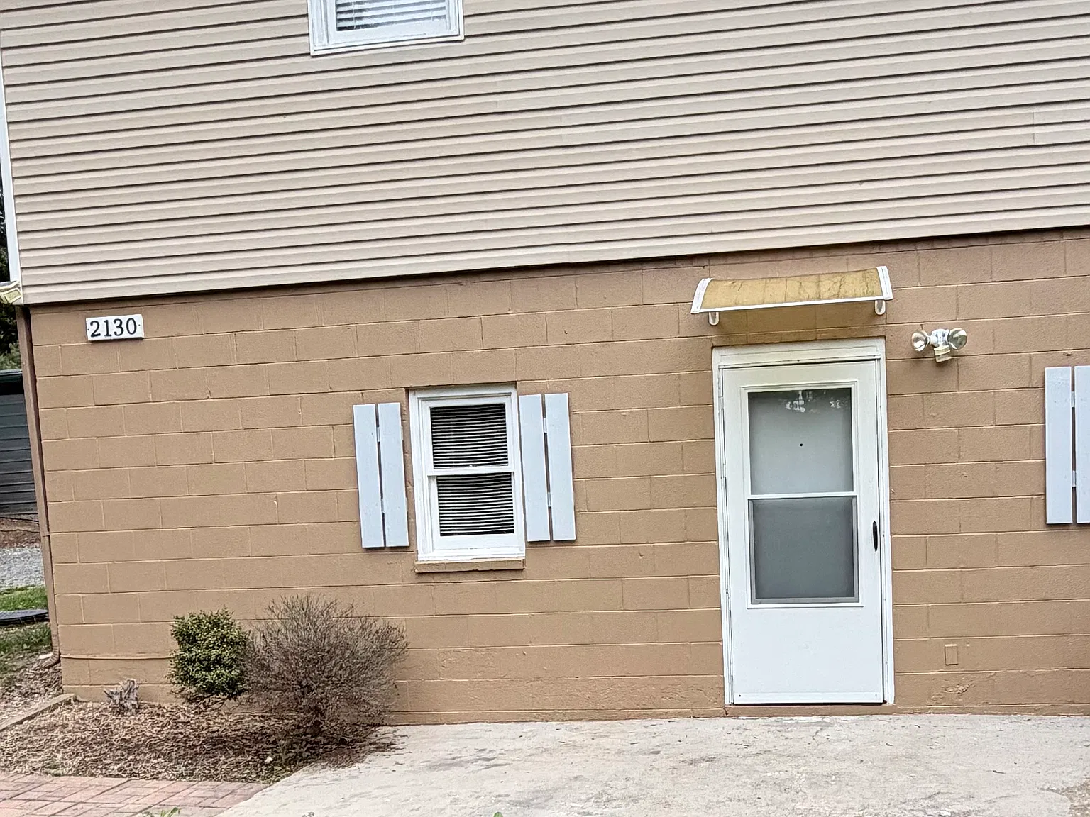 2 bed, $1,290 — Photo 2