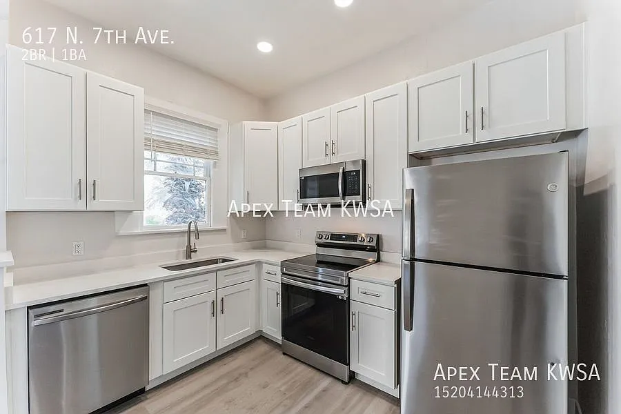 $1425- Gorgeous Updated 2 Bed | 1 Bath Unit in the West University Neighborhood Available in August! — Photo 3