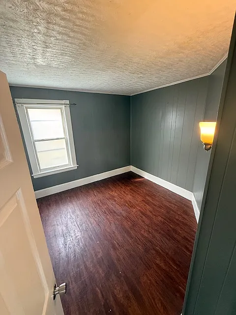 419 Court St — Photo 4