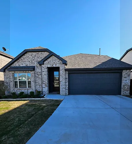 1105 Goldenrod Dr Photo 1