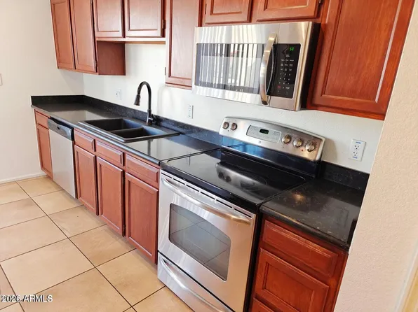 9275 E Mission Ln Unit 211, Scottsdale, AZ 85258