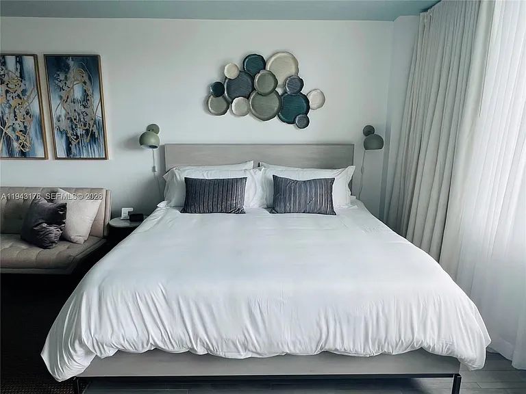 1100 West Ave #415 — Photo 14