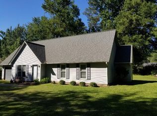 424 Sagewood Rd, Greenwood, SC 29646