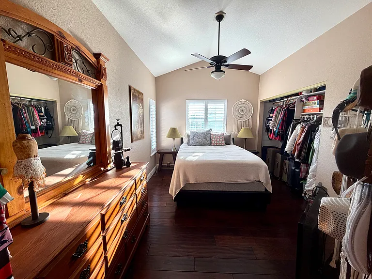2205 Prestwick Dr — Photo 45