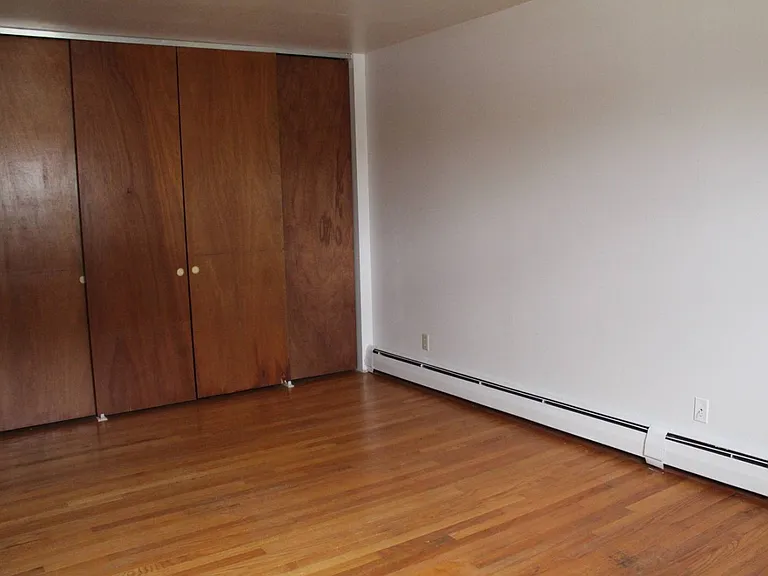 1321 Maple Dr #204 — Photo 3
