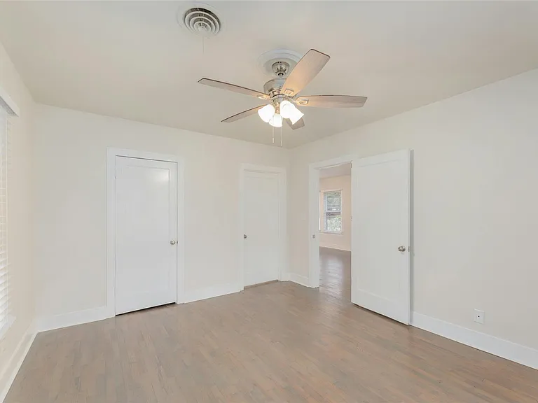 419 N Doak St — Photo 23