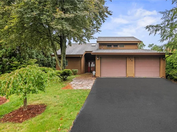 195 Jonathan Pl, Hermitage, PA 16148