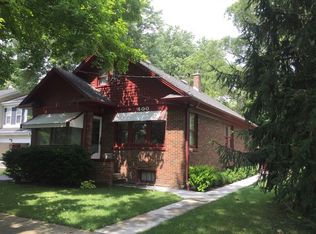 400 S Oriole Trl, Crystal Lake, IL 60014