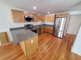 142 Prospect St #1, Cambridge, MA 02139