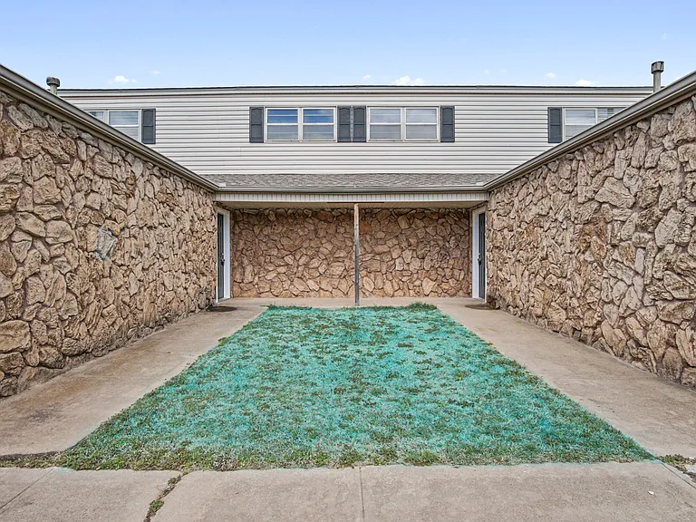 3617 Wynn Cir #1 — Photo 4