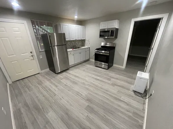 16812 Avenue B #B, Channelview, TX 77530