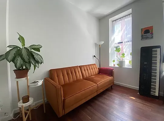 Rented by REAL New York | media 8