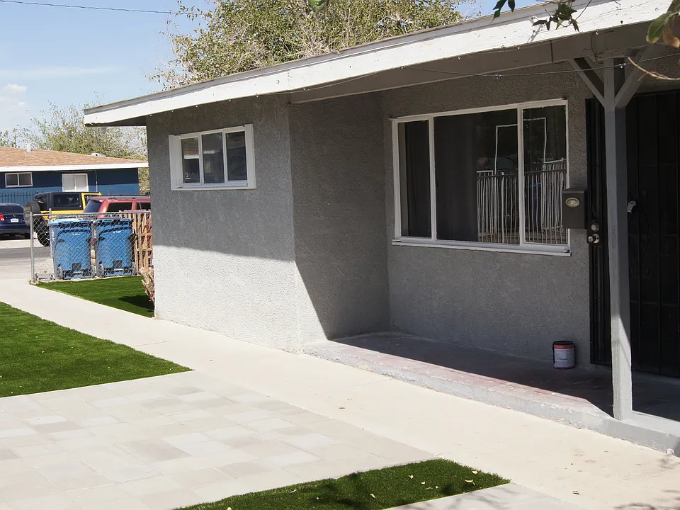 313 Paul Ave