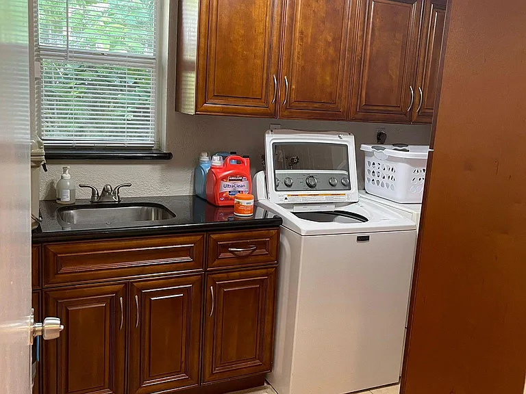 706 SW 13th Ave — Photo 11