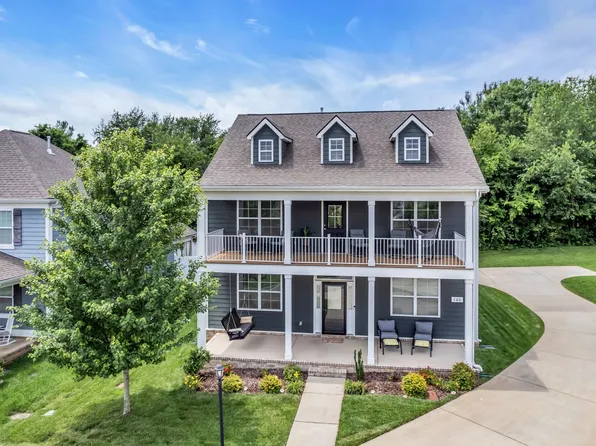 160 Majestic Ln, Pleasant View, TN 37146