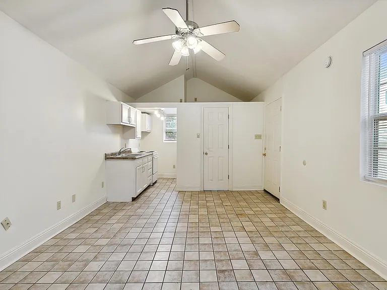319 S Lopez St #H — Photo 4