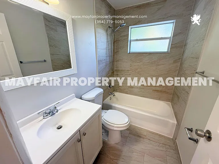 627 NE 10th Ave #6 — Photo 11