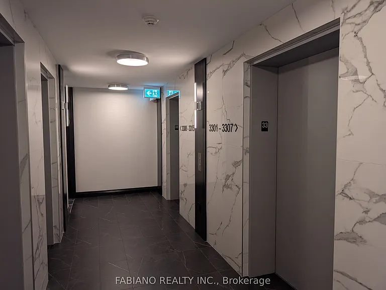 19 Grand Trunk Cres #3302 — Photo 19