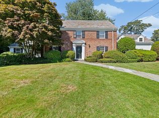 443 Chestnut St, Newton, MA 02468