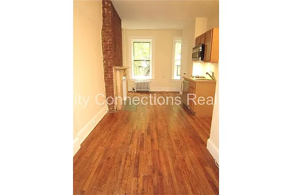 Rented by City Connections Realty | media 33